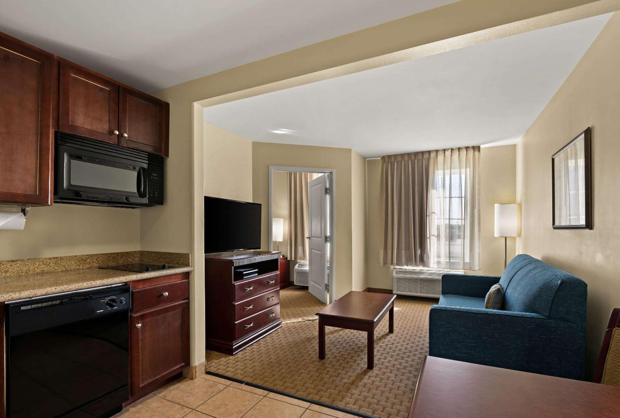 Mainstay Suites Гоума Екстер'єр фото
