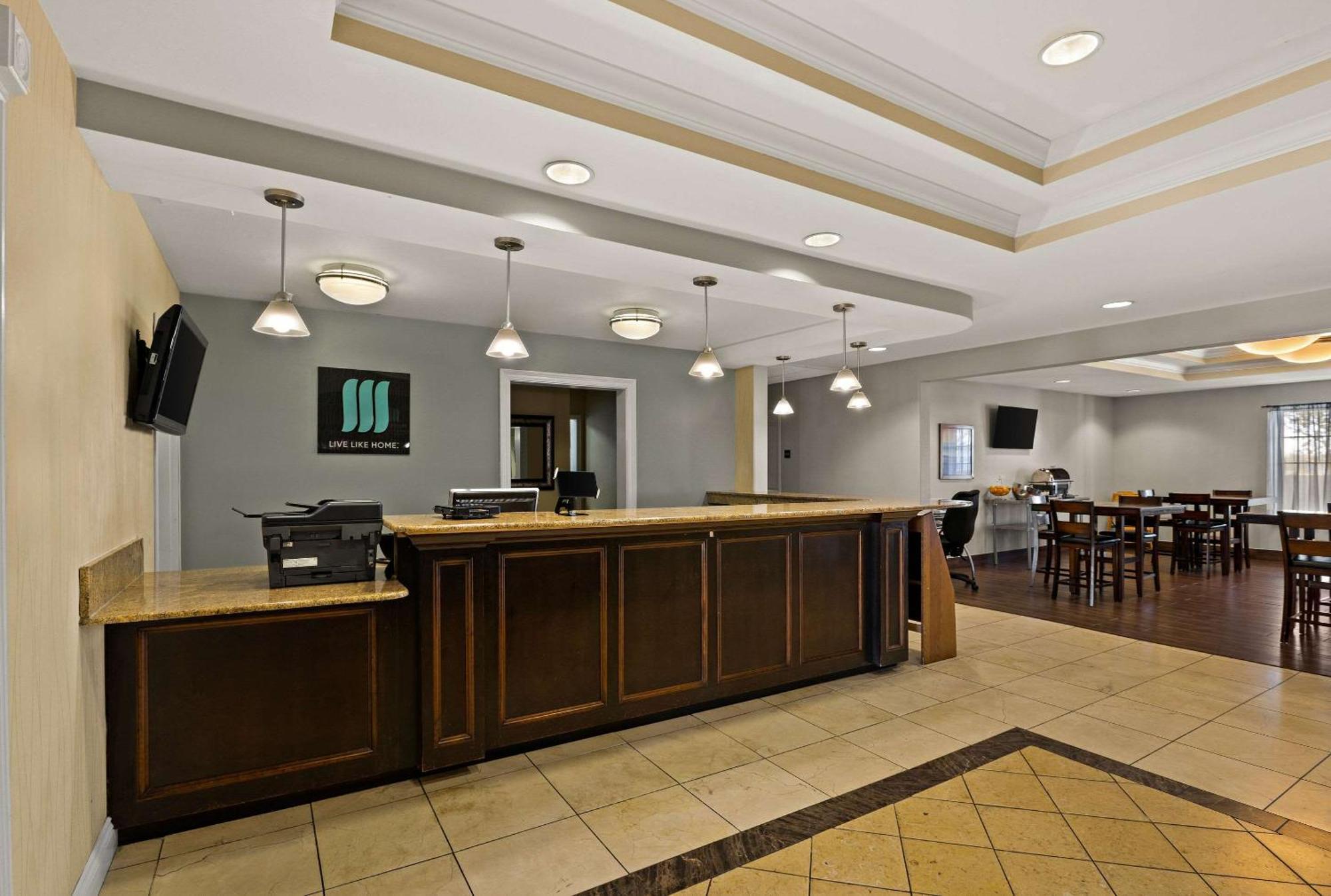 Mainstay Suites Гоума Екстер'єр фото