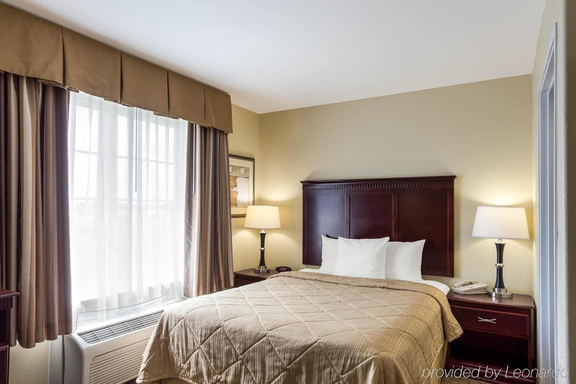Mainstay Suites Гоума Екстер'єр фото