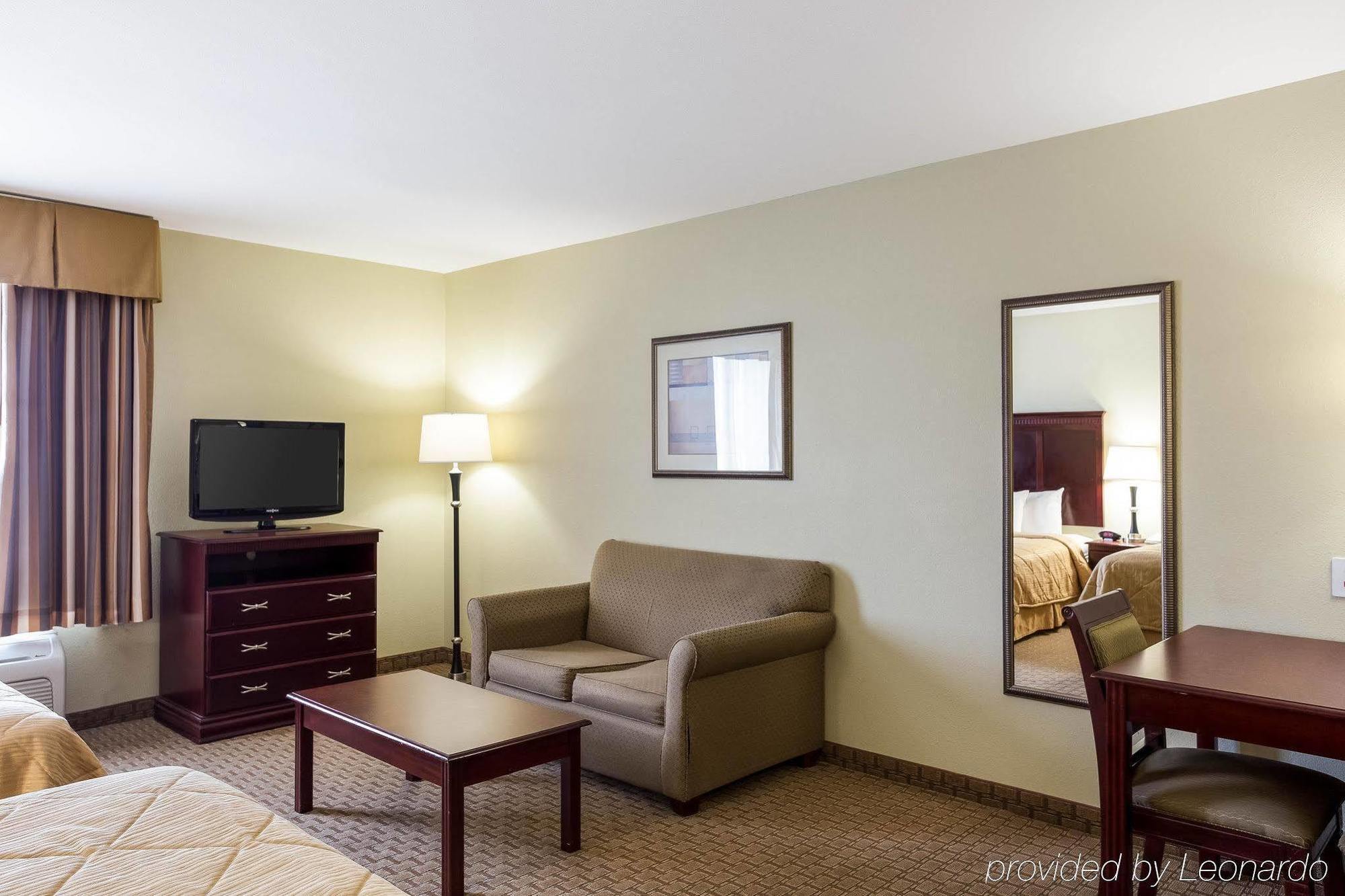 Mainstay Suites Гоума Екстер'єр фото