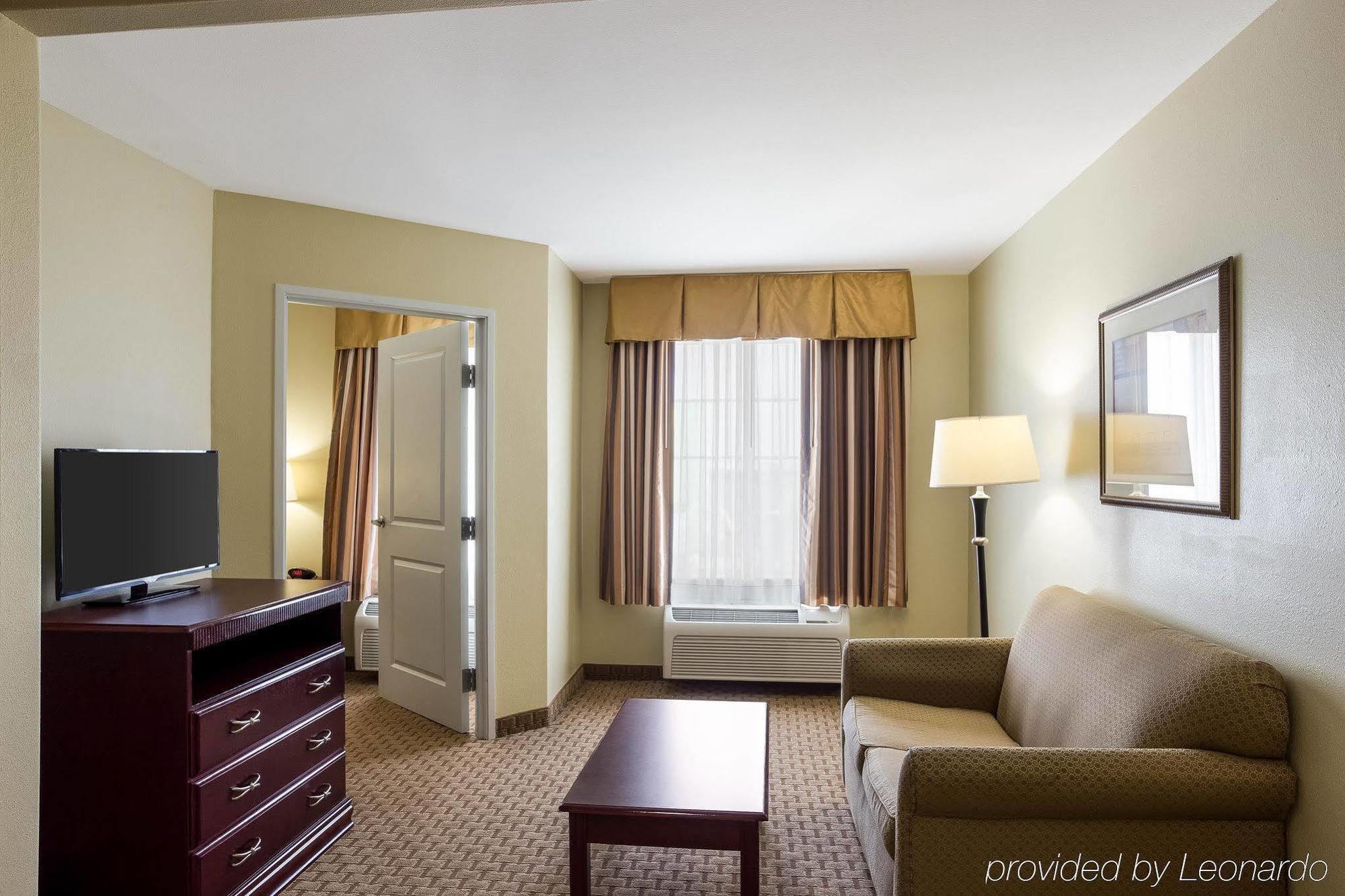 Mainstay Suites Гоума Екстер'єр фото
