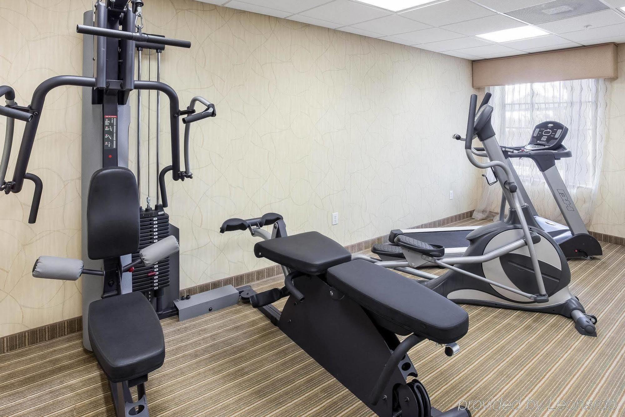 Mainstay Suites Гоума Екстер'єр фото